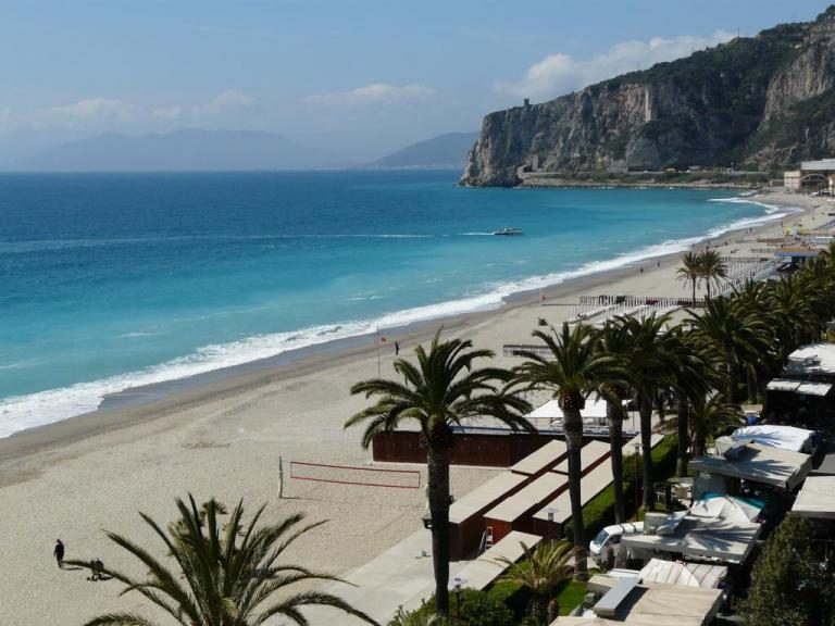 Una giornata al mare: quanto costa? Ecco la classifica dei prezzi delle destinazioni mare Italia (e estero)