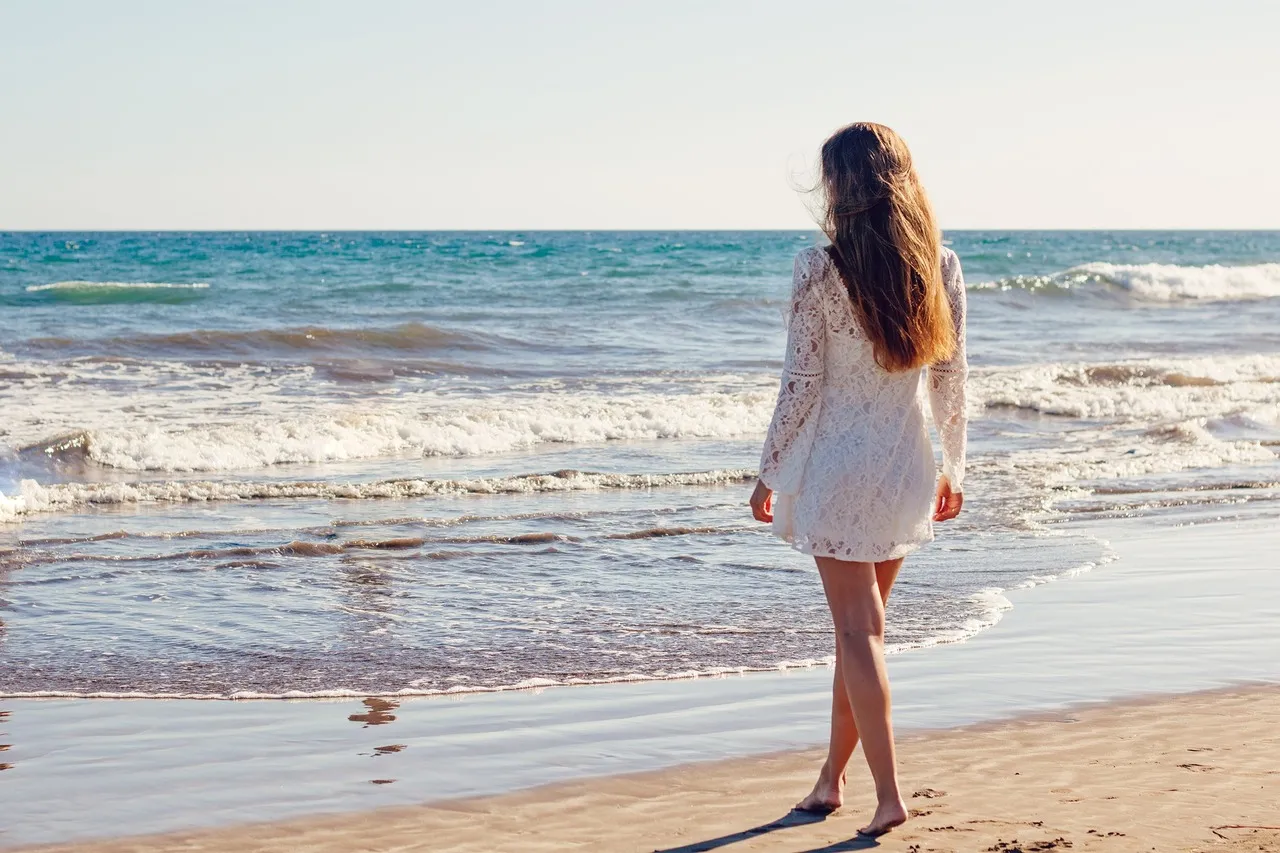Young Woman 1745173 1920